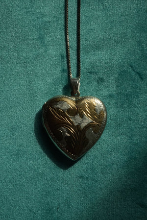 RARE VINTAGE TWO TONED LOCKET