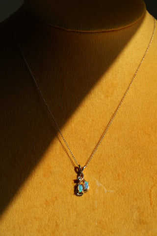 JELLY OPAL NECKLACE