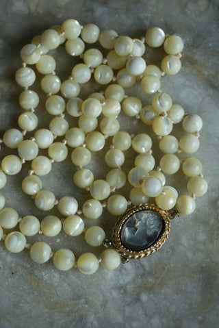 DOUBLE STRANDED CAMEO