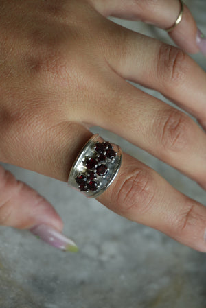GARNET ROW SZ 7.75