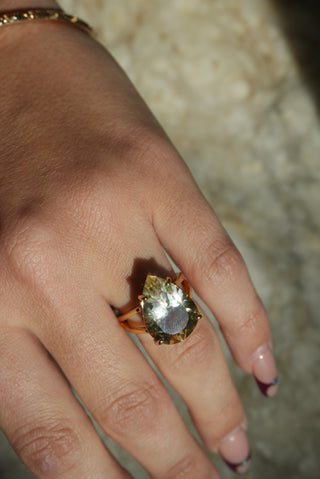 PEAR SHAPED LADY SZ 6