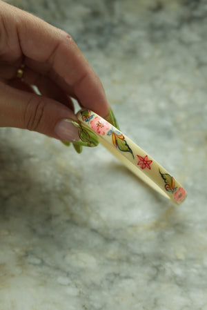 DARLING VINTAGE BANGLES