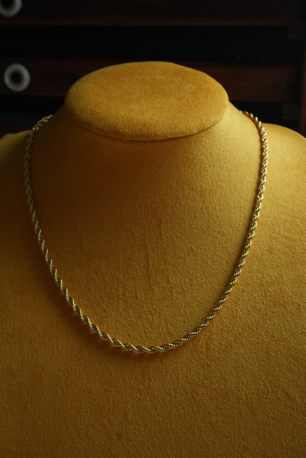 VINTAGE GOLD ROPE CHAIN