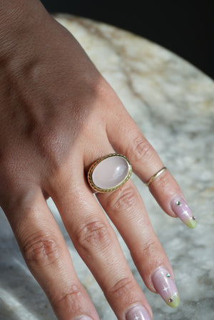 ROSE QUARTZ CABOCHON RING
