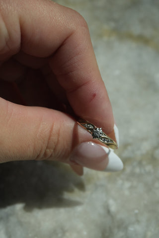 10K DIAMOND RING