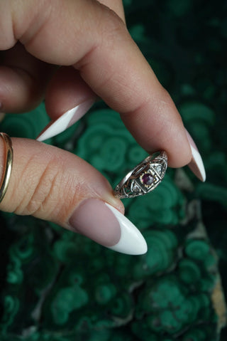 18K ANTIQUE WHITE GOLD & RUBY RING