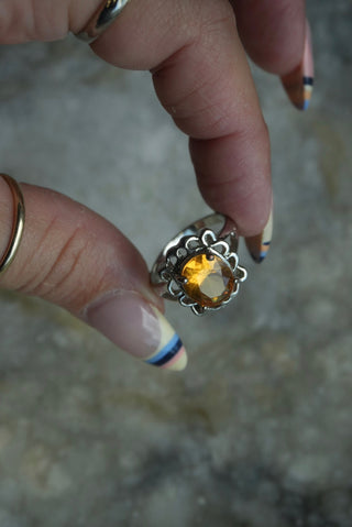 CITRINE DAISY SZ 8.5