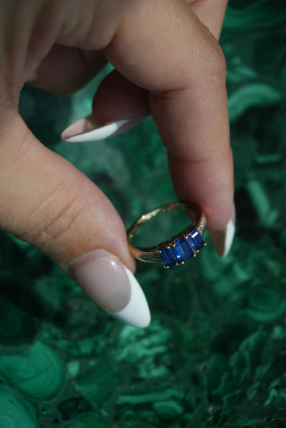 10K BLUE SAPPHIRE RING