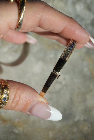 EFFY RAINBOW SAPPHIRE BANGLE BRACELET