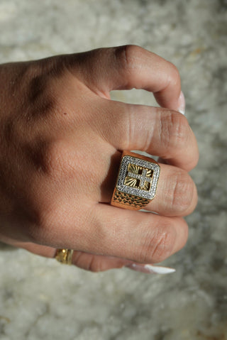CHUNKY CROSS RING SZ 8