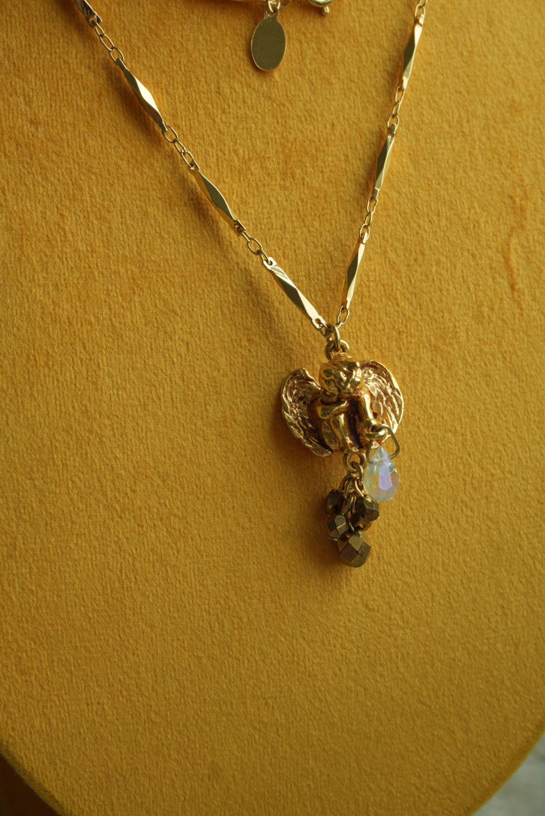 FOLLYS ANGEL