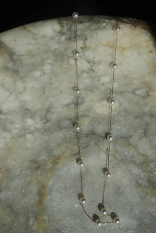 DAINTY CHAINS