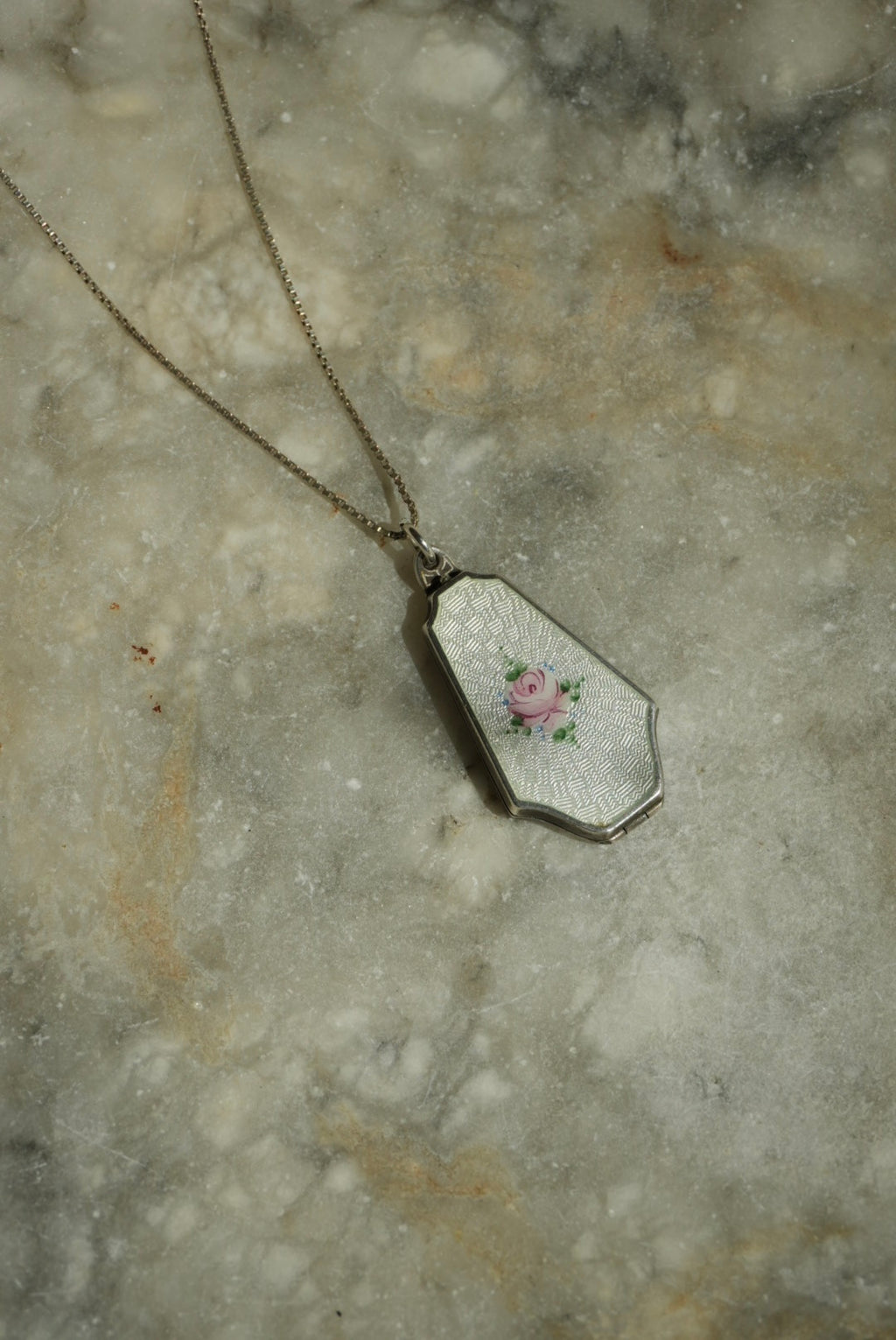 LADYS LOCKET