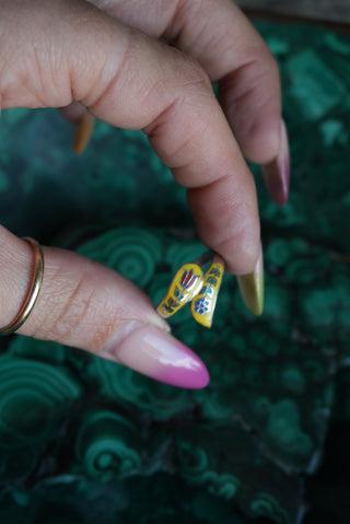 YELLOW FOLKLORE SZ 8