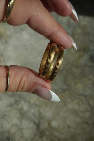 14K GOLD HOOPS