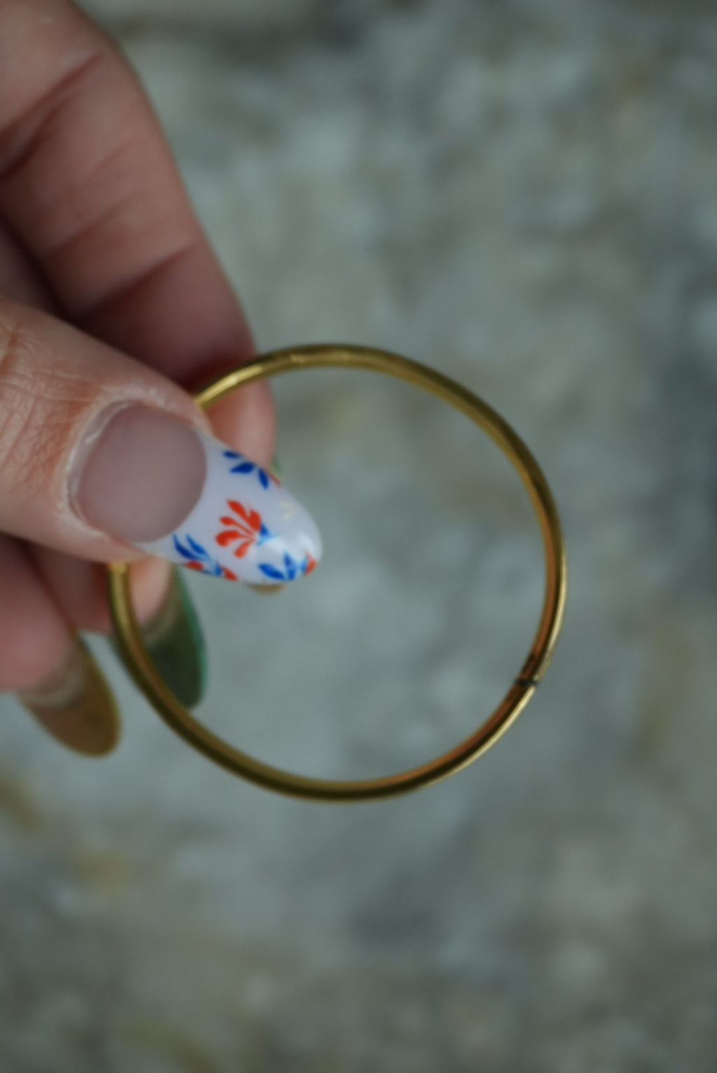 LOVING BITTY BANGLE