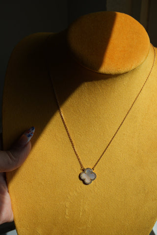 CLOVER MOTHER OF PEARL
