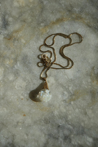 FLOATING OPAL