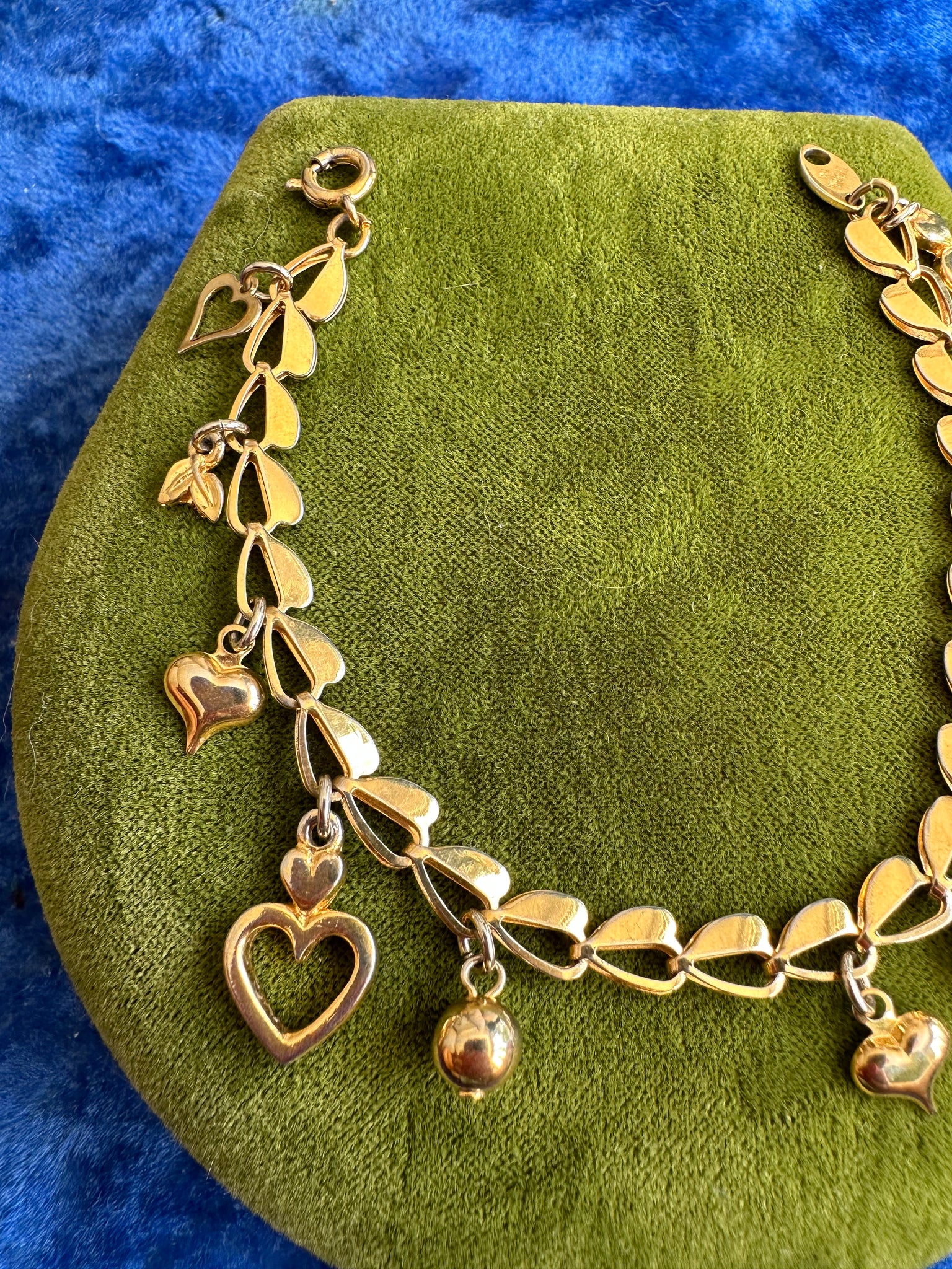 HEART CHARM BRACELET
