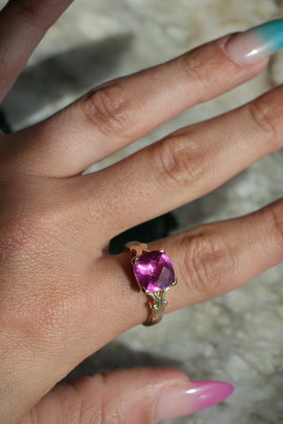 PINK SAPPHIRE GUSHER SZ 10