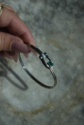 Extra Lucky - Sterling Emerald Horseshoe Bangle