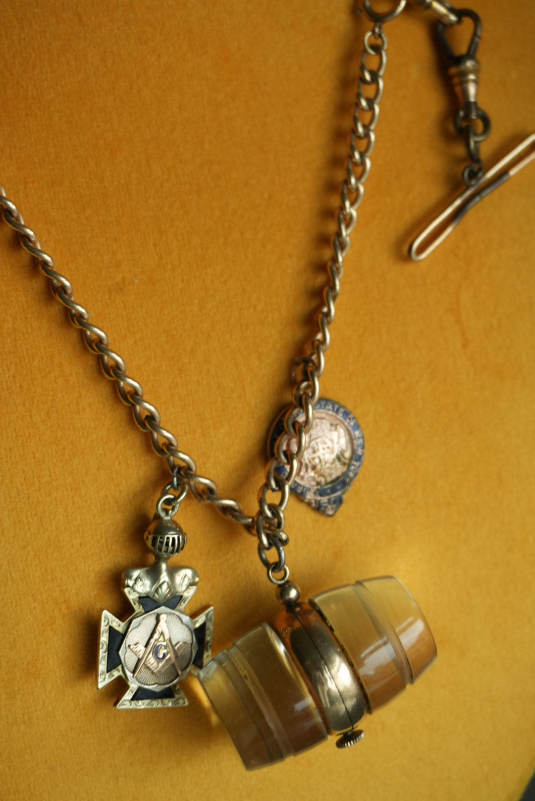 NEW YORKERS WATCH CHAIN
