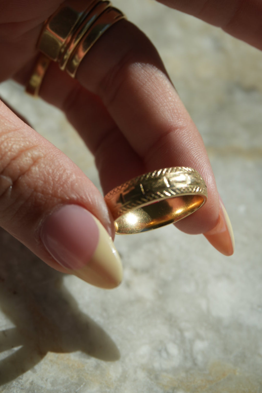 VINTAGE GREEK KEY GOLD BAND