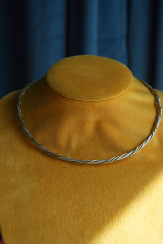 DUALITY CHAINS