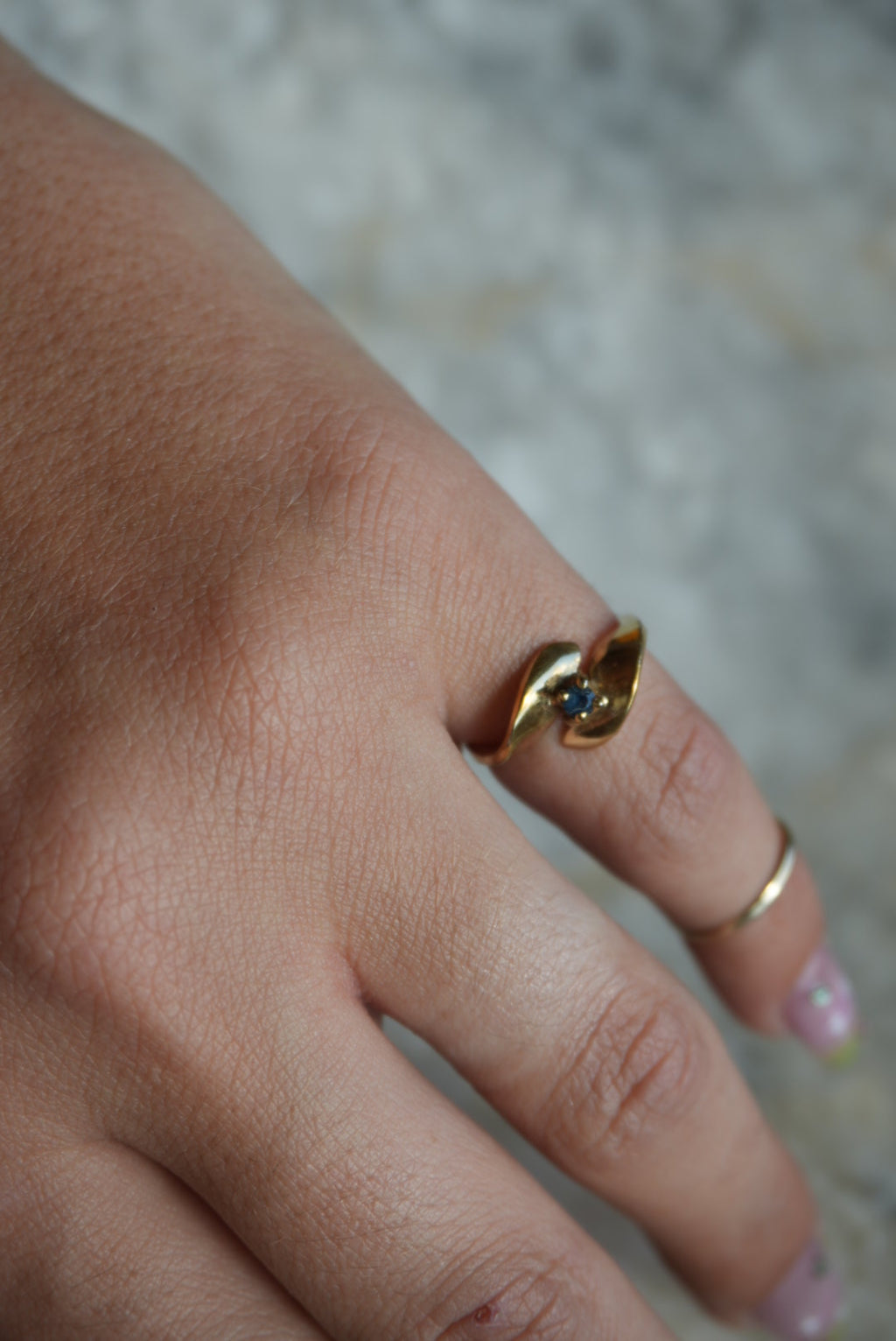 LITTLE GOLD WAVES SZ 4