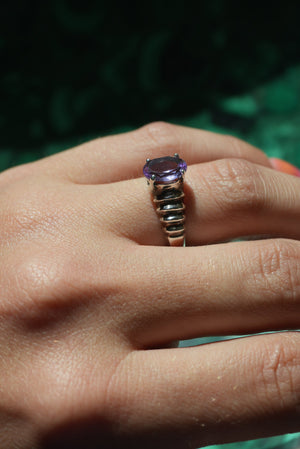 VINTAGE 80s AMETHYST SOFE STEP RING SZ 6