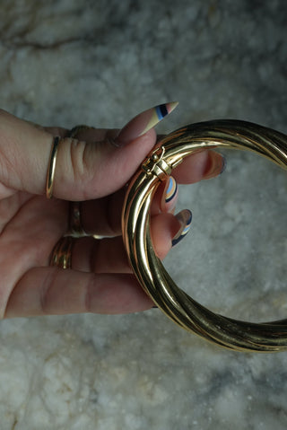 SPIRAL OUT - VERMEIL SEMI HOLLOW HINGE BANGLE