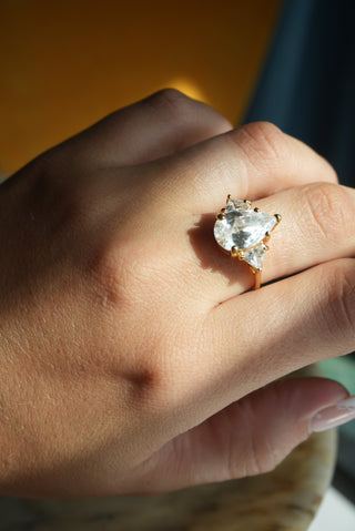 PEAR SHAPED GIRL SZ 7.5