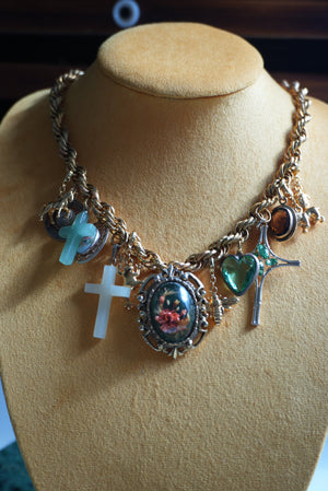 VERSAILLES CHARM NECKLACE