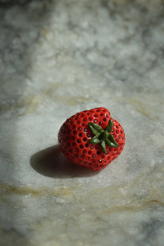 STRAWBERRY FIELDS SZ 7.5