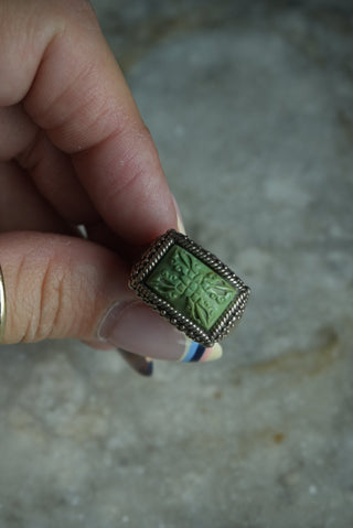 HAND CARVED JADE RING - STEPHEN DWECK SZ 6