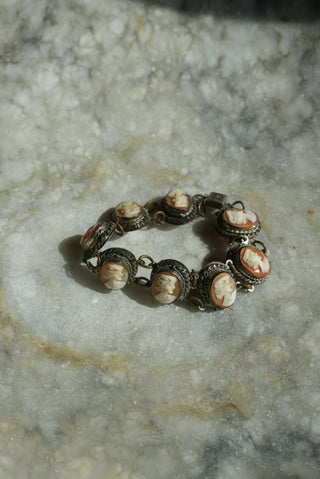 ANTIQUE CAMEOS