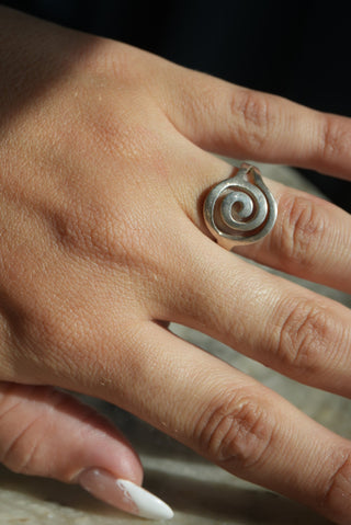 SWIRL STERLING SILVER SZ 7