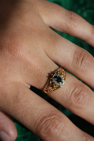 BLUE SAPPHIRE LADY