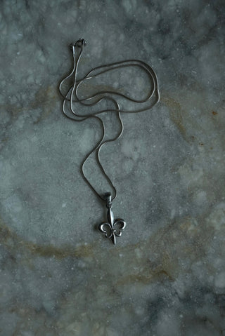 FLEUR DE LIS