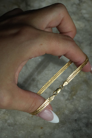 18k Unique Curb Link Bracelet