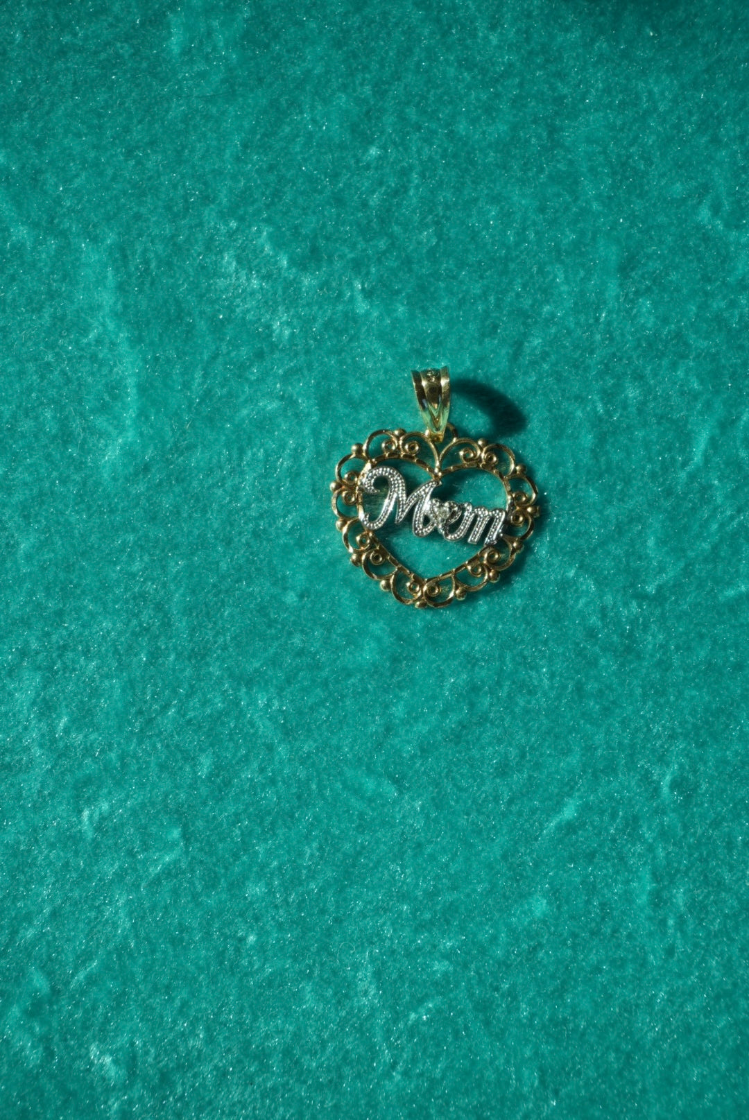 14K GOLD MOM PENDANT