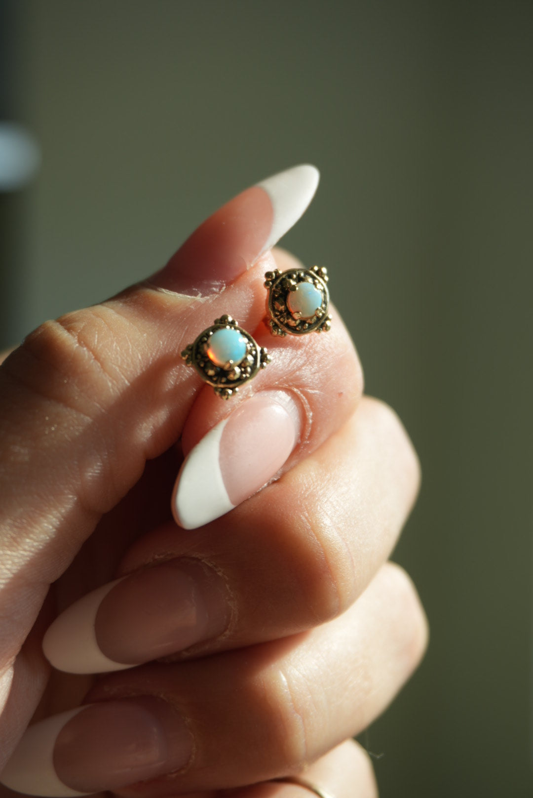 ORNATE OPALS