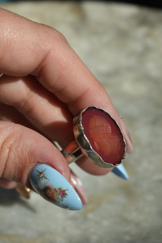 CARVED CARNELIAN SZ 9.5