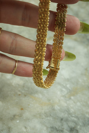 GOLDEN MESH