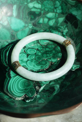 14K JADE BANGLE