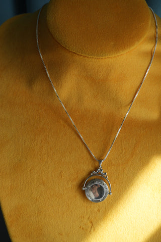 ANTIQUE LOCKET FLIPPER