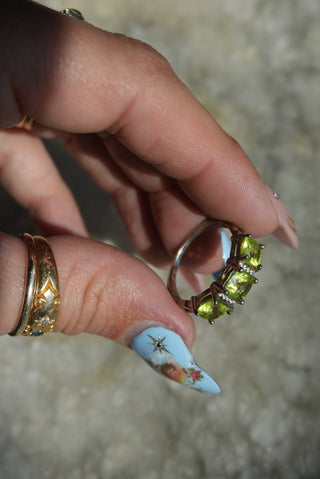 PERIDOT CHAIN REACTION SZ 8