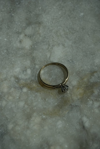 10K DIAMOND RING