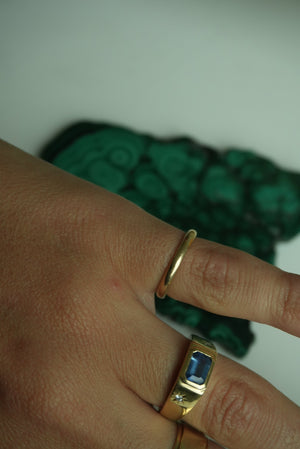 ART CARVED VINTAGE GOLD BAND