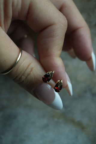 14K GARNET PEAR STUDS